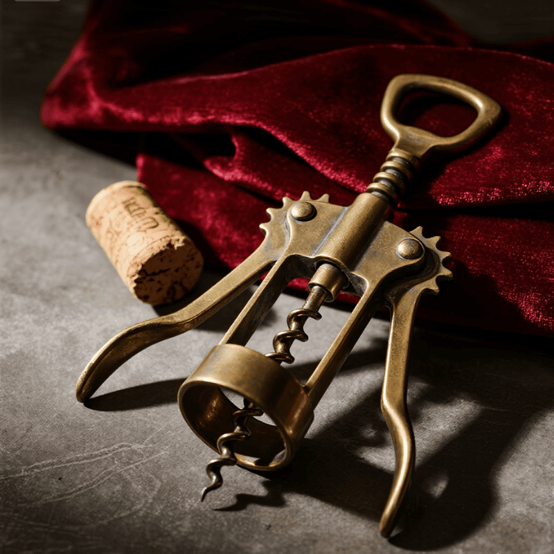 Les inspirations historiques derrière les ouvre-bouteilles de vin modernes