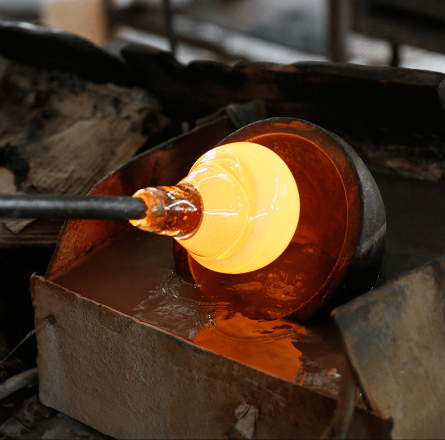 Façonné à la main à Chine. Inspiré par la tradition. - Wior