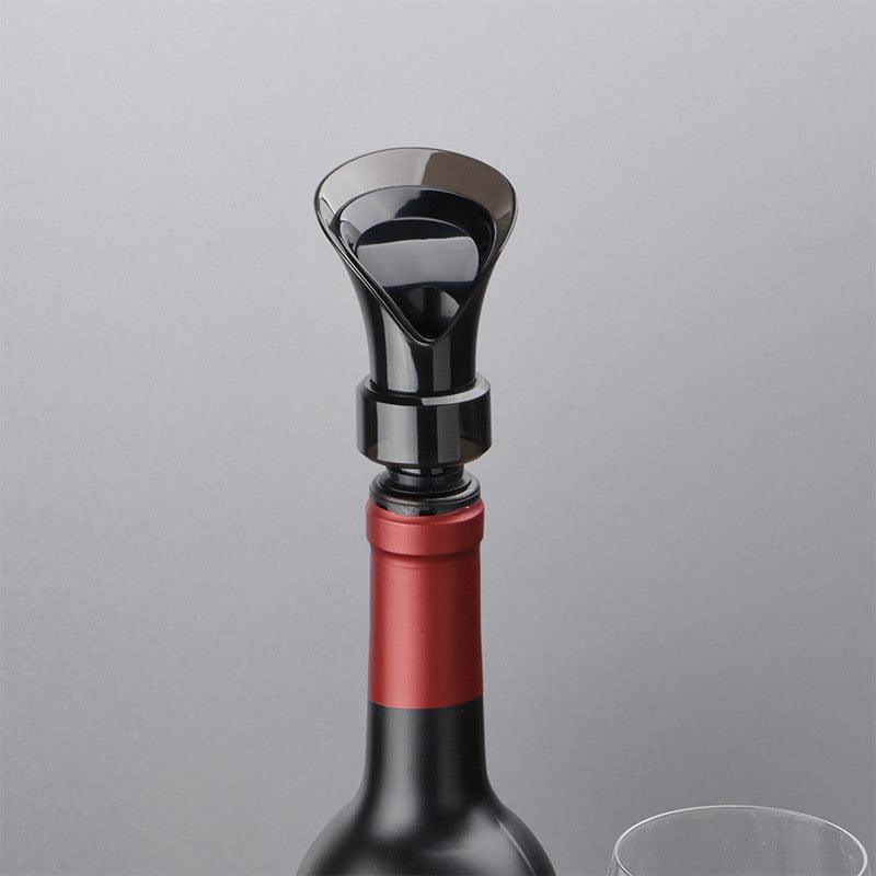 Bouchon verseur aérateur de vin 2 en 1 avec détail du mécanisme d'aération en gros plan