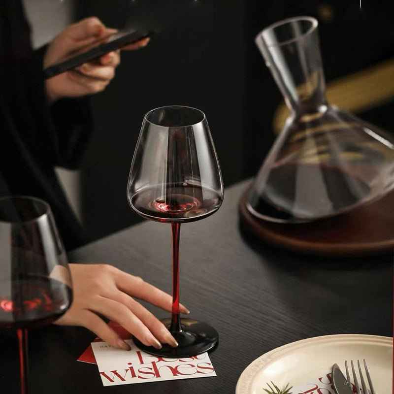 Verres à vin en cristal pour apéritif entre amies, set de verres à pied élégants