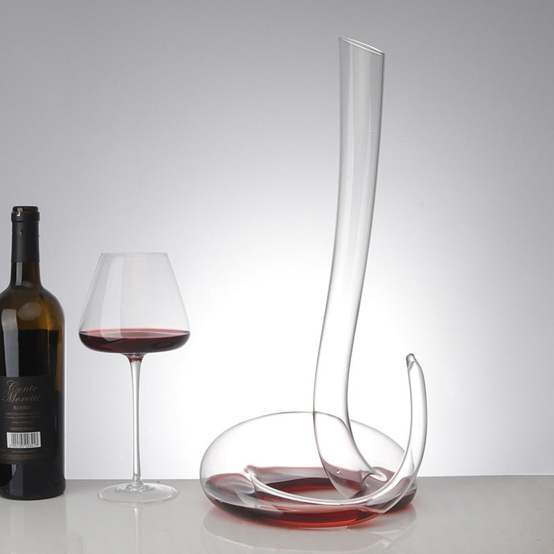 Vue détaillée de la carafe à décanter sculpturale